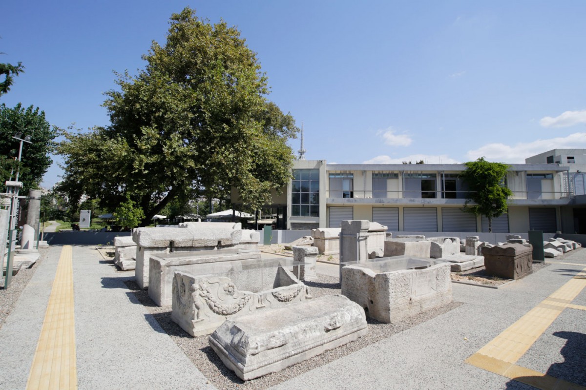 Μνήμη και... Λίθοι. Γενική άποψη της έκθεσης στο Αρχαιολογικό Μουσείο Θεσσαλονίκης.