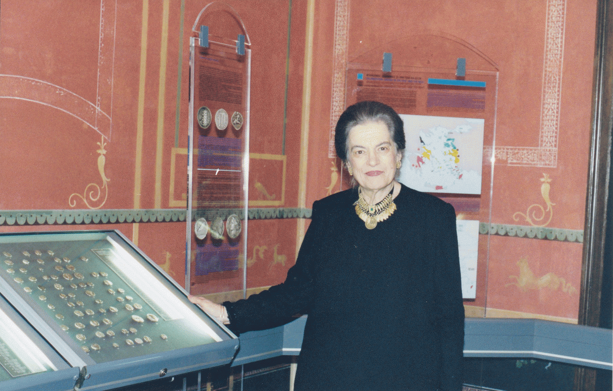 Η Μάντω Οικονομίδου στο Νομισματικό Μουσείο που ονειρευόταν.