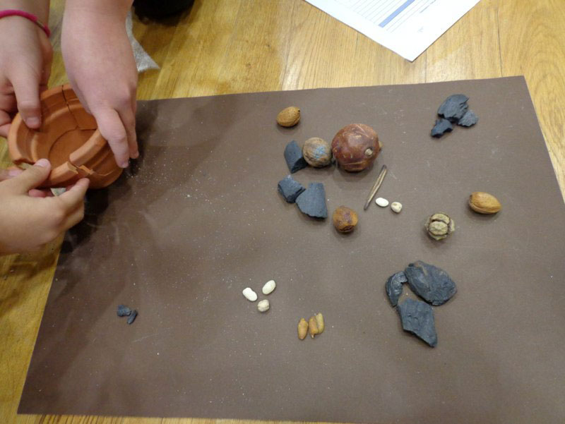 Τα παιδιά γίνονται αρχαιολόγοι στο πλαίσιο του βιωματικού εκπαιδευτικού προγράμματος «Οι Μικροί Αρχαιολόγοι της Θράκης».