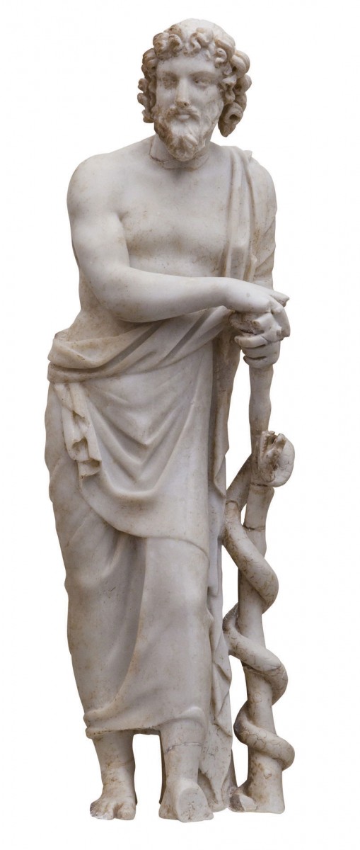 Μαρμάρινο αγαλμάτιο του Ασκληπιού, του κατ’ εξοχήν θεραπευτή θεού της αρχαιότητας. 3ος-4ος αι. μ.Χ., Αρχαιολογικό Μουσείο Ρόδου. © ΥΠΠΟΑ - ΚΒ΄ ΕΠΚΑ (Φωτογράφος Γιώργος Κασιώτης).