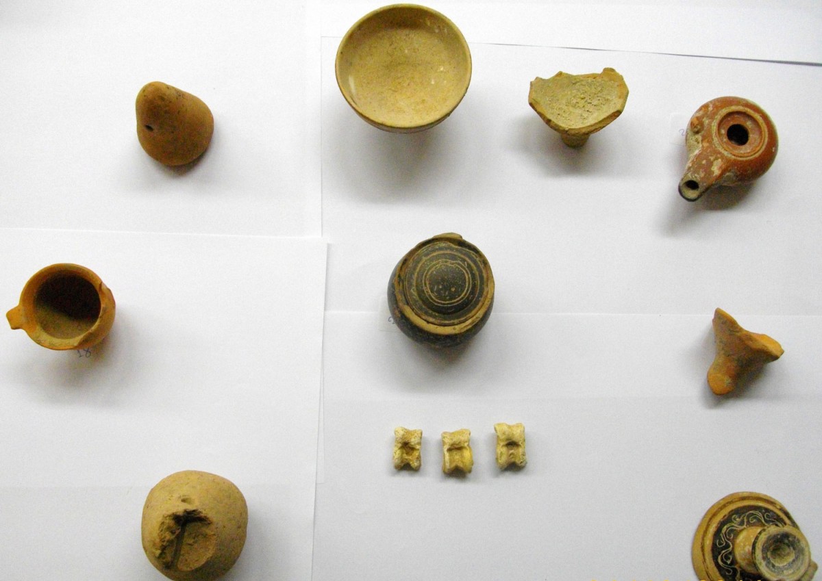 Σύλληψη 60χρονου για παράνομη κατοχή αρχαίων αντικειμένων (φωτ. Ελληνική Αστυνομία).