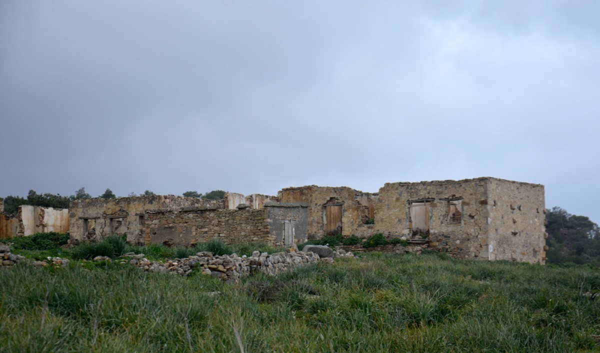 Σε μικρή απόσταση από την εκκλησία υπάρχουν ερείπια από τα κελιά των μοναχών (φωτ. ΑΠΕ-ΜΠΕ).