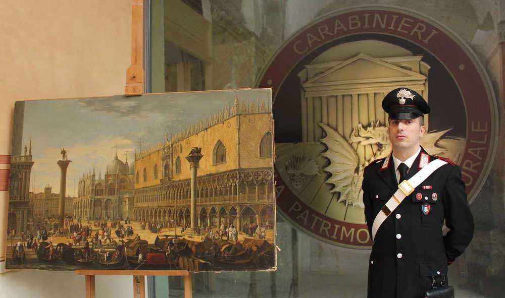 H πλατεία του Αγίου Μάρκου στη Βενετία. Ελαιογραφία του Luca Carlevarijs (φωτ. Ministero dei beni e delle attività culturali e del turismo).