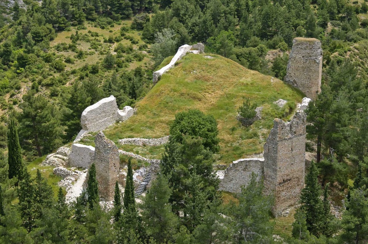 Το Κάστρο των Σερβίων (φωτ. Εφορεία Αρχαιοτήτων Ημαθίας).