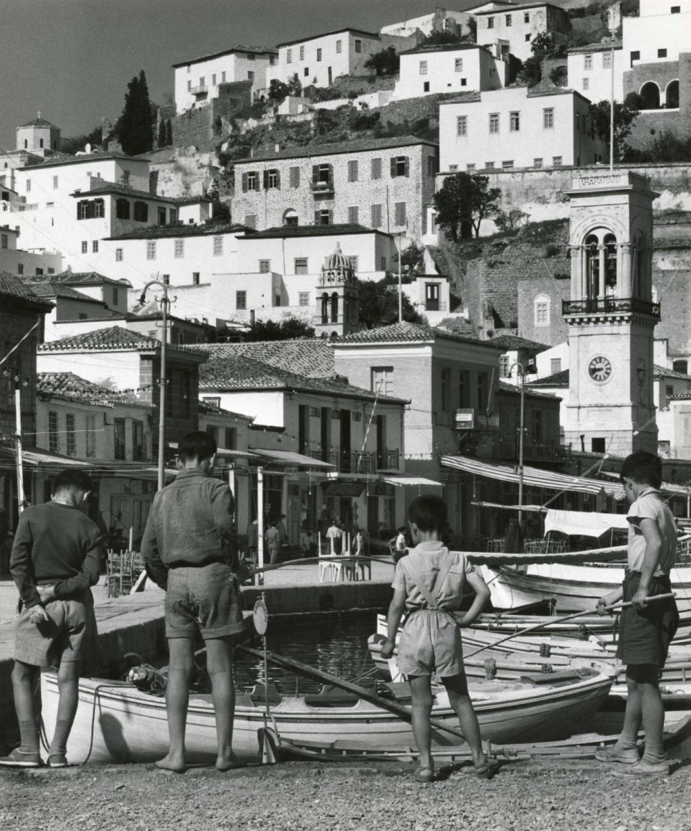 Ύδρα. Φωτογραφία του Wolf Suschitzky που παρουσιάζεται στην έκθεση «Ταξίδι στην Ελλάδα του ’60».