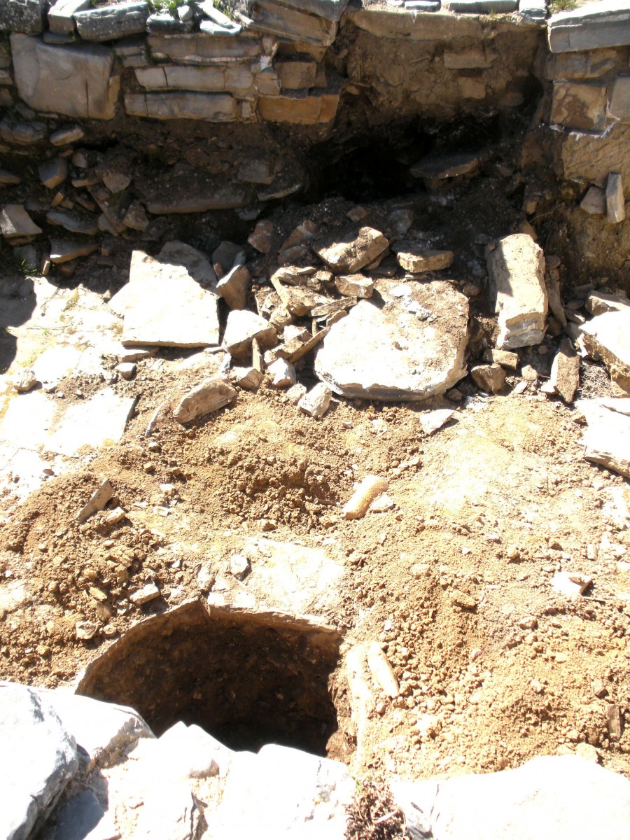 Αρχαία Ζώμινθος: οι λαθρανασκαφείς προκάλεσαν ζημιές σε τρία από τα σαράντα δύο ανασκαμμένα δωμάτια του συγκροτήματος (φωτ. Υπουργείο Πολιτισμού, Παιδείας και Θρησκευμάτων).