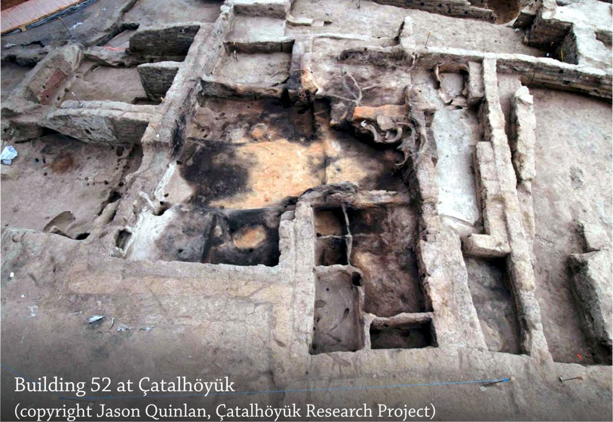 Άποψη της ανασκαφής στο κτίριο 52 στο Τσατάλ Χογιούκ (φωτ. Jason Quinlan, Çatalhöyük Research Project).
