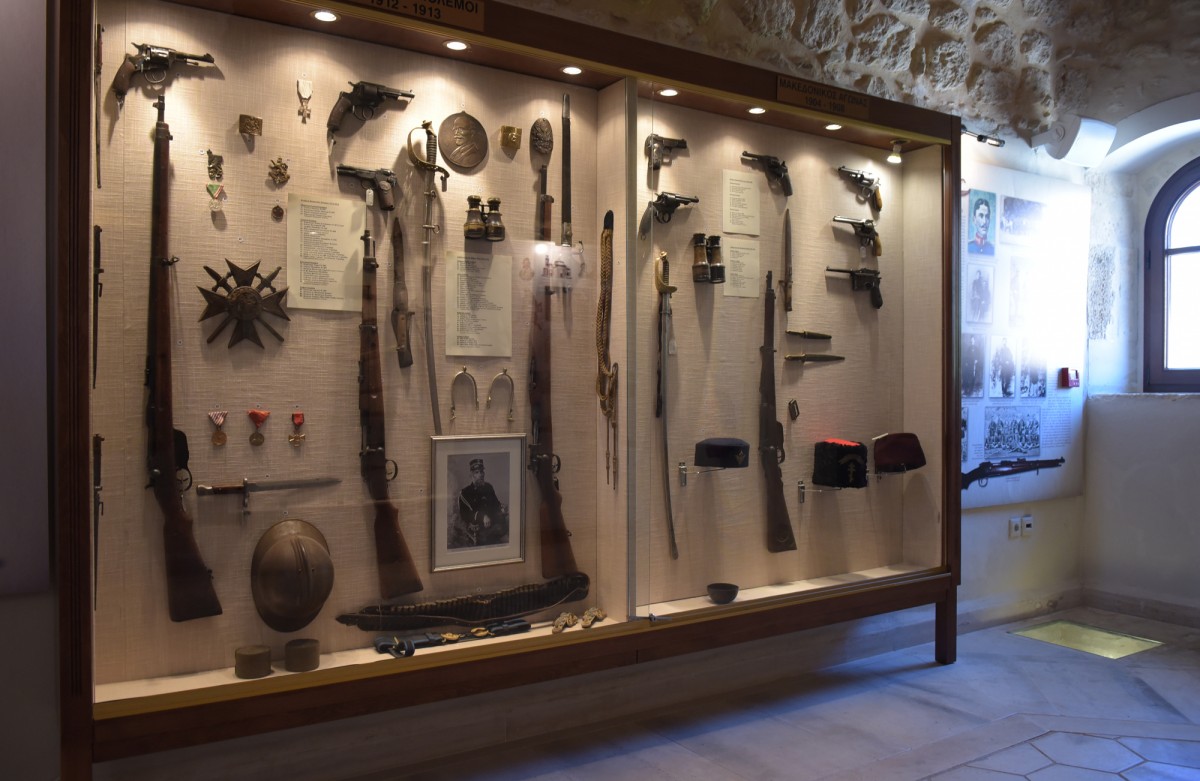 Αίθουσα οπλισμού_1, Στρατιωτικό Μουσείο Ρεθύμνου