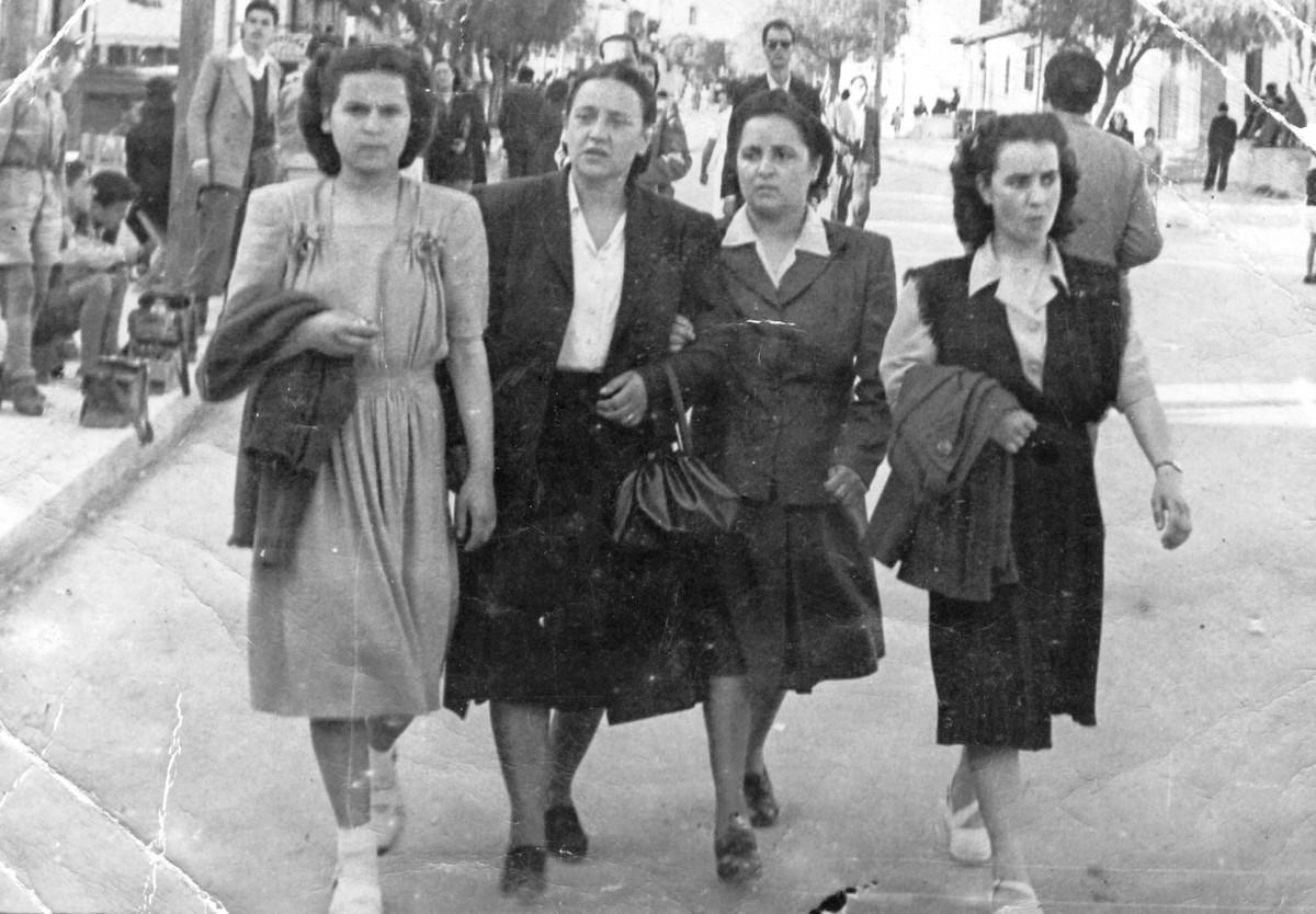 Εικ. 4. Η πόλη καθώς αλλάζει. Λεωφόρος Ηρακλείου, 1948.