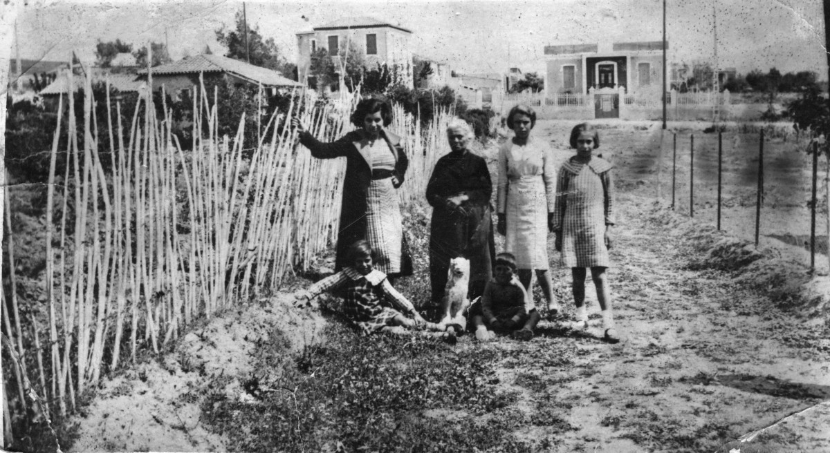 Εικ. 3. Η πόλη καθώς αλλάζει. Οικία Δούκα, Βενζινάδικο. Ηρακλείου, Δασκαλογιάννη, Χωμενίδη, περ. 1930.