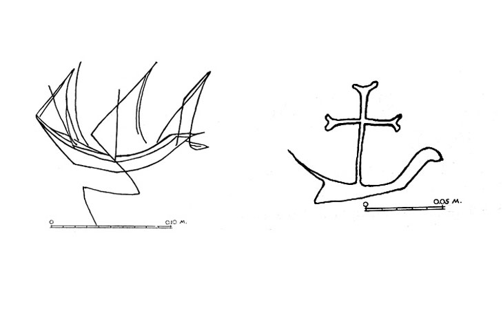 Χαράγματα από τον Παρθενώνα. Αριστερά: Κίων 26: παράσταση πλοίου, πρώιμη παλαιοχριστιανική περίοδος. Δεξιά: Κίων 22: παράσταση πλοίου φέροντος σταυρό αντί ιστίου. Φωτογραφία: Βυζαντινά μνημεία Αττικής / Εθνικό Ίδρυμα Ερευνών.