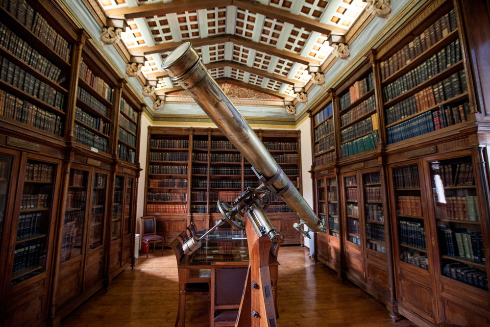 Η βιβλιοθήκη του Εθνικού Αστεροσκοπείου Αθηνών.