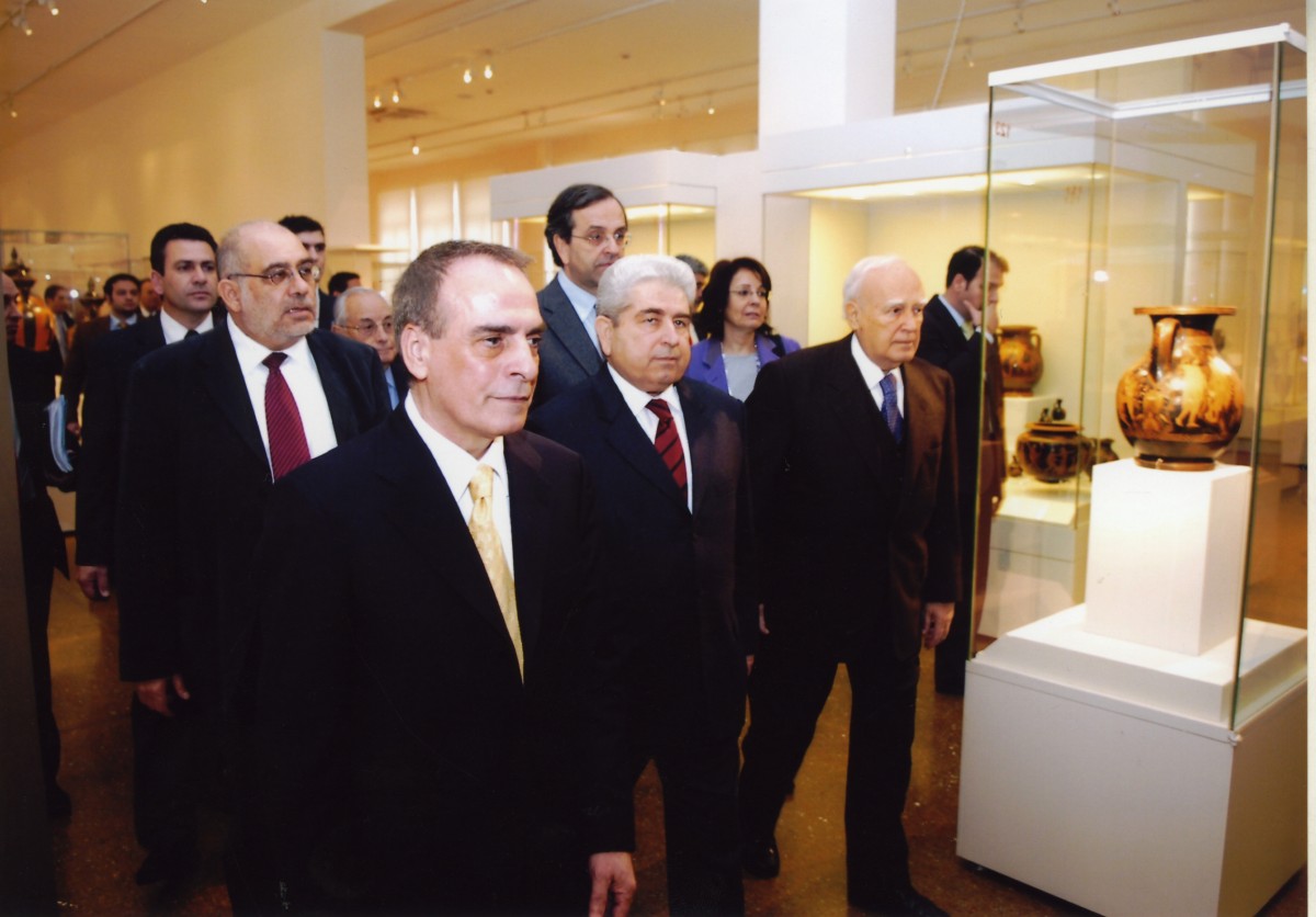 Στα εγκαίνια της Κυπριακής Συλλογής του Εθνικού Αρχαιολογικού Μουσείου, 2009.