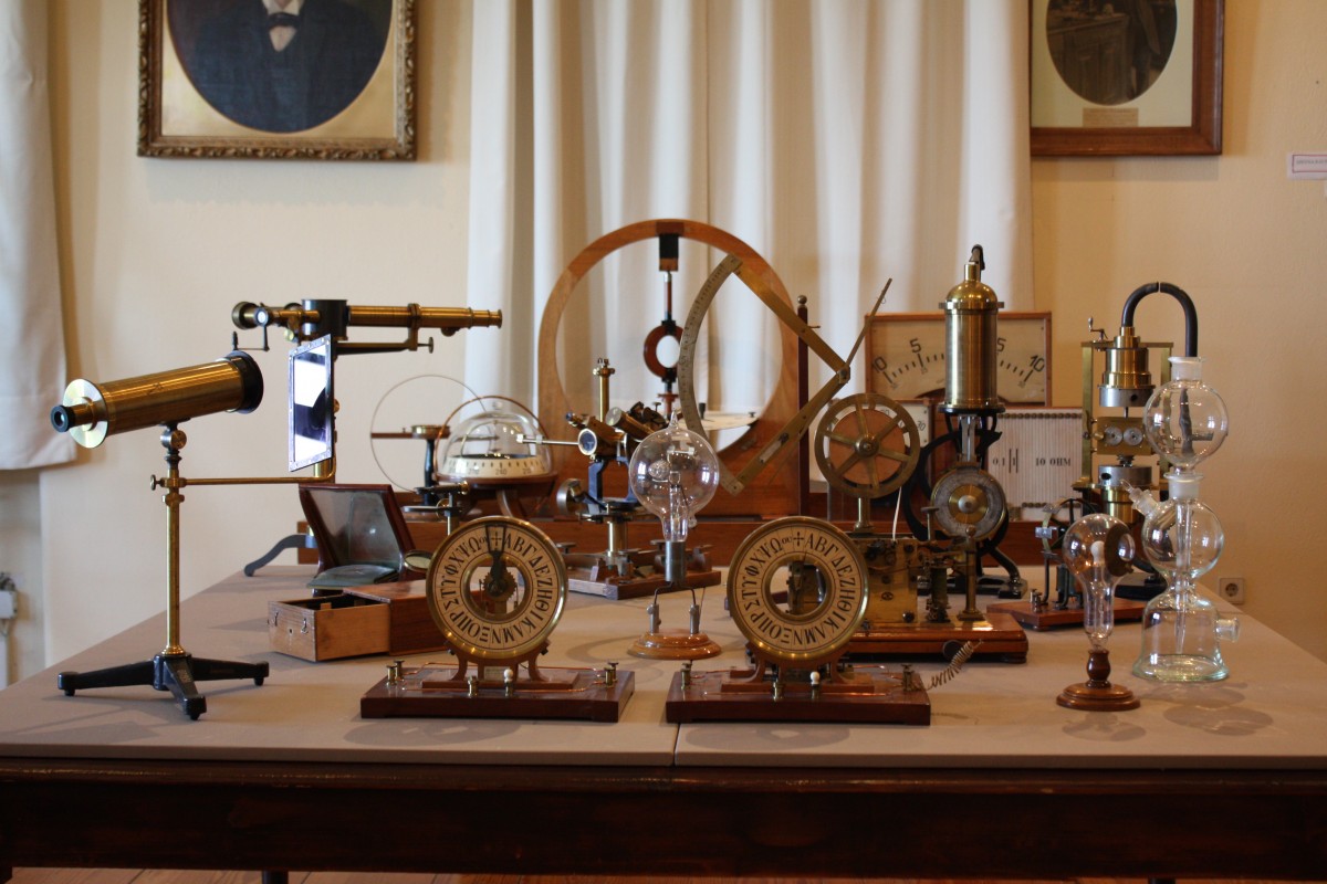 Επιστημονικά όργανα, Μουσείο Ιστορίας του Πανεπιστημίου Αθηνών