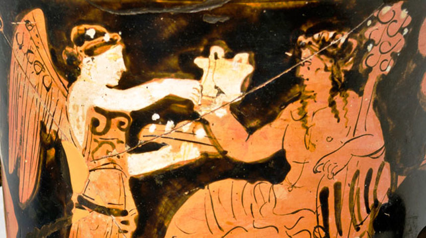 Ο Διόνυσος και η Νίκη σε αττικό ερυθρόμορφο καλυκωτό κρατήρα. Εθνικό Αρχαιολογικό Μουσείο, Αθήνα.