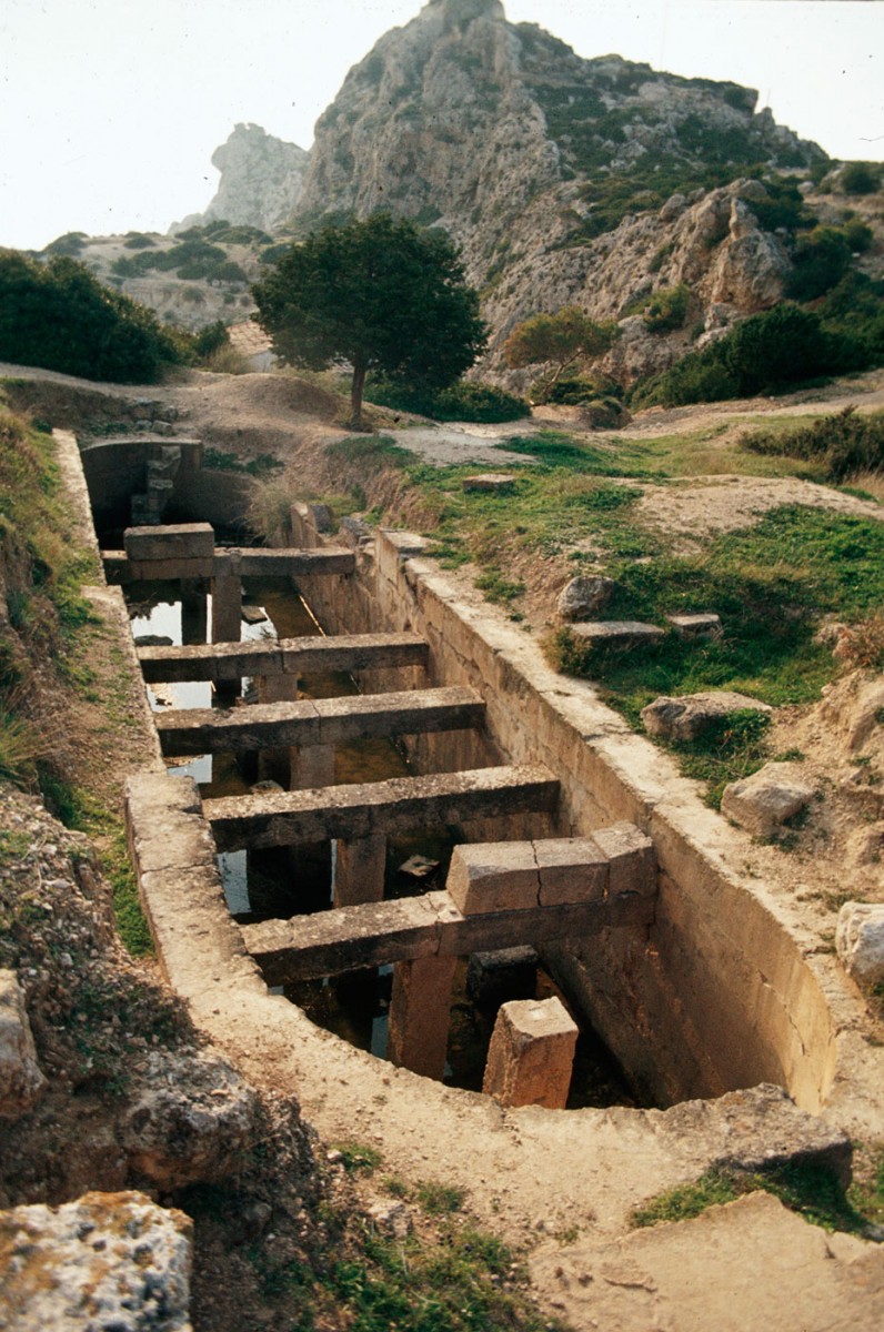 Στην ομιλία του ο Κ.-Β. φον Άικστετ θα παρουσιάσει σχετικές αρχαίες εγκαταστάσεις και τεχνικά έργα (υπόγειες σήραγγες, δεξαμενές, πηγάδια και κρήνες) σε διάφορα μέρη της Ελλάδας. Φωτ. Κλάους-Βάλτιν φον Άικστετ.