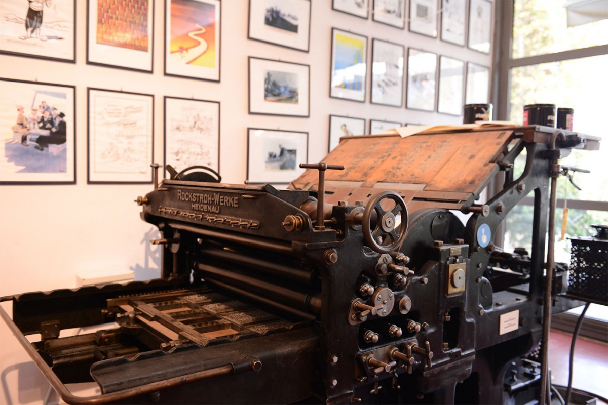 Επίπεδο τυπογραφικό πιεστήριο από τα τέλη του 19ου αιώνα. Μουσείο Τυπογραφίας, Χανιά.