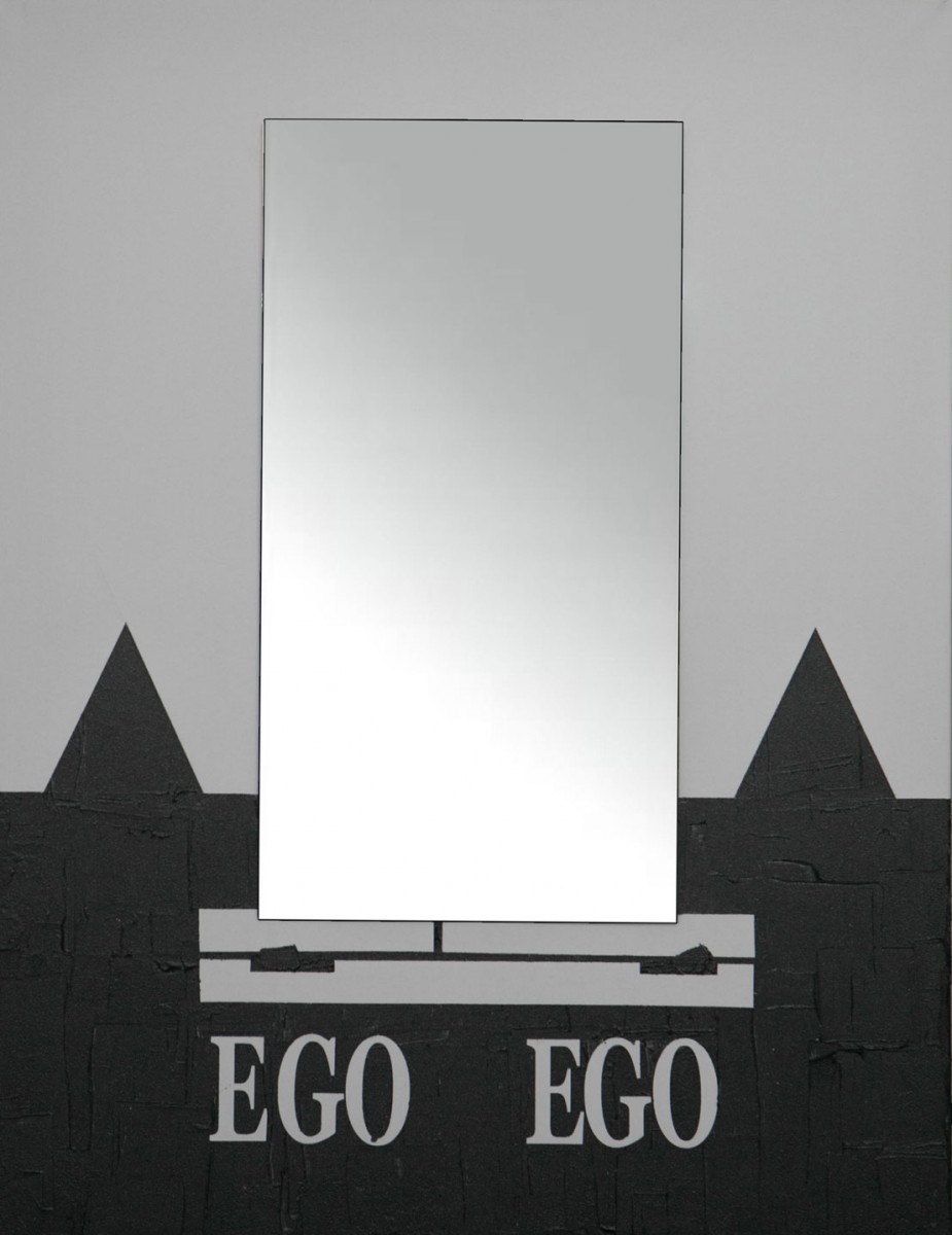 Τα έργα του Κοτούλα αποκαλύπτουν 21 διαφορετικές λατινικές λέξεις που παρουσιάζουν στον θεατή τον Κύκλο της Ζωής από τη γέννηση έως τον θάνατο, την αναζήτηση της ύπαρξης σε φιλοσοφικό και πνευματικό επίπεδο, την περιπετειώδη πορεία του ανθρώπου και την αναμέτρησή του με το Εγώ. 