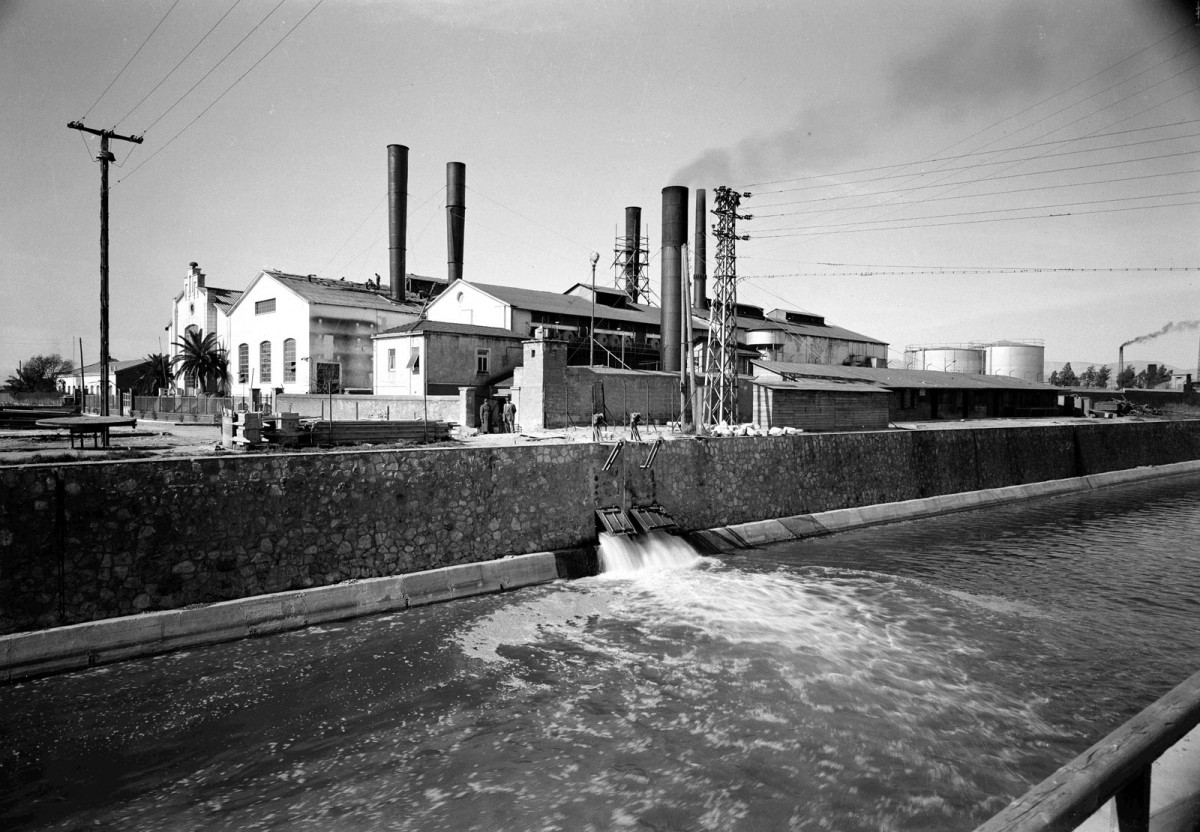 Άποψη του Ατμοηλεκτρικού Σταθμού Φαλήρου, 1950 (φωτ. Ιστορικό Αρχείο ΔΕΗ).