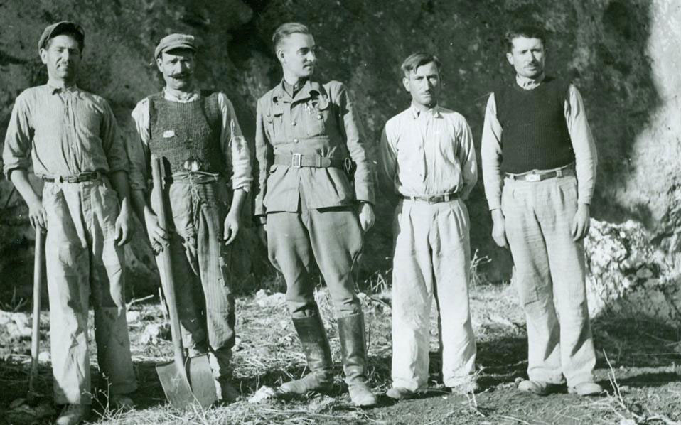 Στη Μαγούλα Βισβίκη πραγματοποίησε ανασκαφική έρευνα ο Γερμανός αρχαιολόγος  Χανς Ράινερτ με εντολή του γερμανικού φασιστικού κράτους το 1941.