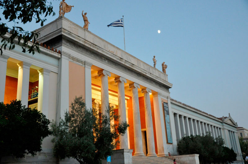 Τουλάχιστον 180 μοναδικά εκθέματα θα πλαισιώσουν τη νέα περιοδική έκθεση του Εθνικού Αρχαιολογικού Μουσείου με τίτλο «Οδύσσειες».