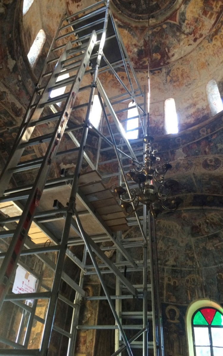 Αγώνας δρόμου για τη διάσωση του καθολικού της Μονής Παναγίας Κεχριάς.