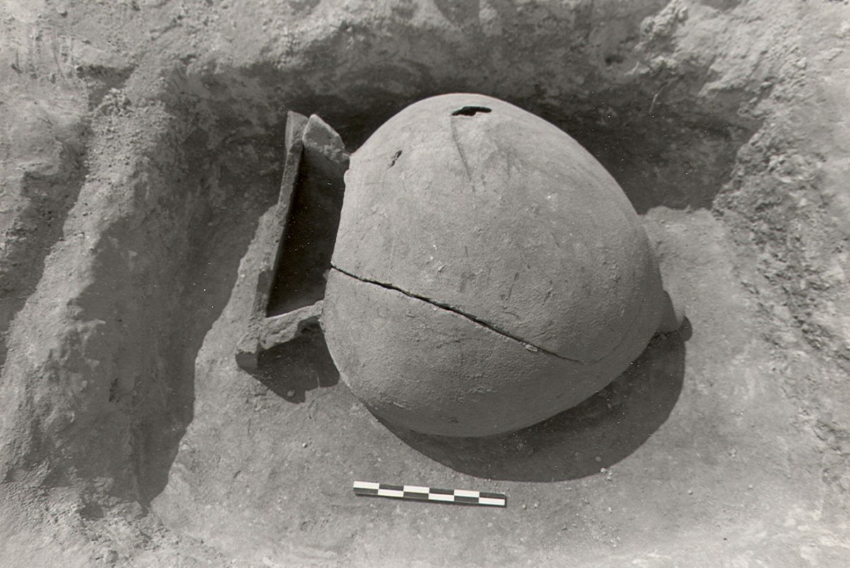 Το νεκροταφείο στη θέση Τριανταφυλλιά Λιβανατών (6ος-2ος αι. π.Χ.)