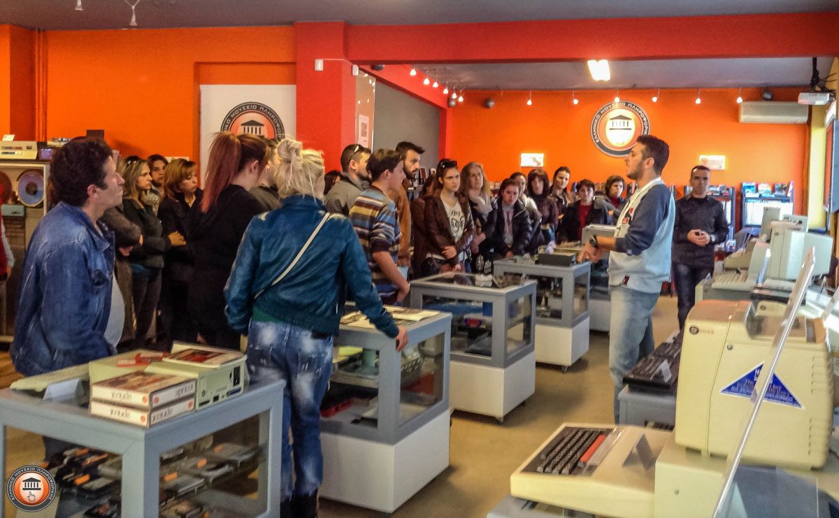 «Φεύγοντας από το μουσείο μας, δεν θέλουμε τα παιδιά να θυμούνται απλές ημερομηνίες, αλλά να εκτιμήσουν το παρελθόν, έτσι ώστε να προχωρήσουν συνειδητοποιημένα στο μέλλον», τονίζει ο Γιώργος Τσεκούρας.