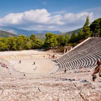Το Αρχαίο Θέατρο Επιδαύρου υποδέχεται τους μικρούς του φίλους