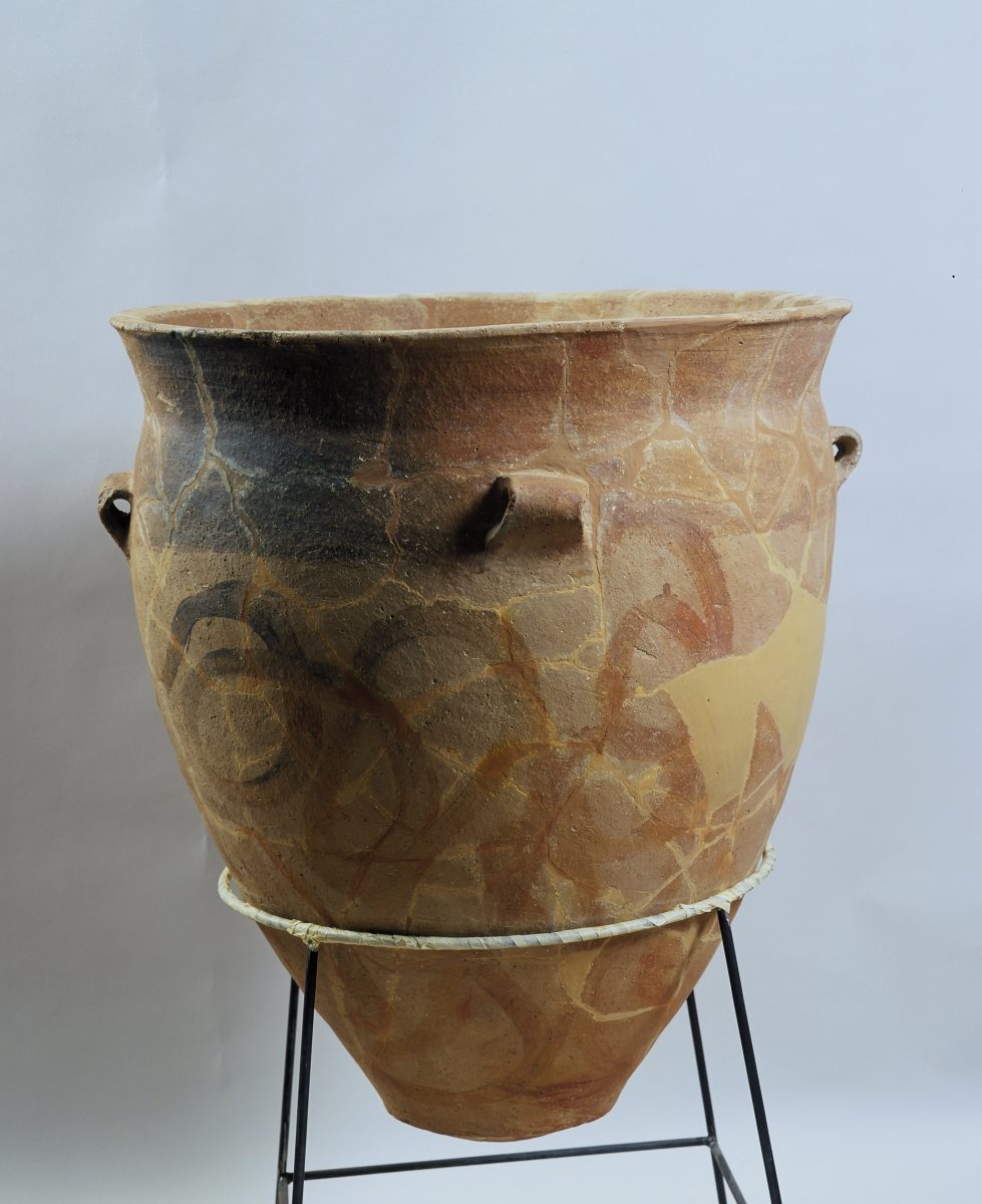 Προϊστορικός πίθος, Αρχαιολογικό Μουσείο Θηβών