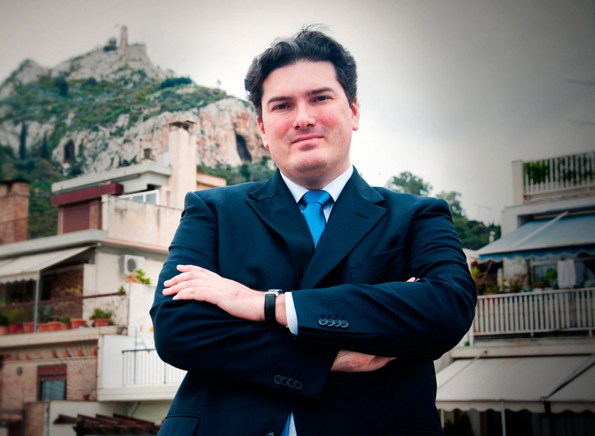 Ο πρώην διευθυντής του Μουσείου Μπενάκη, Ολιβιέ Ντεκότ.