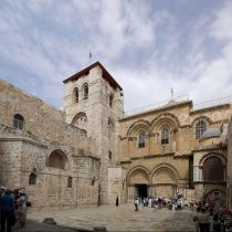 Έλληνες επιστήμονες άνοιξαν μετά από αιώνες τον Πανάγιο Τάφο