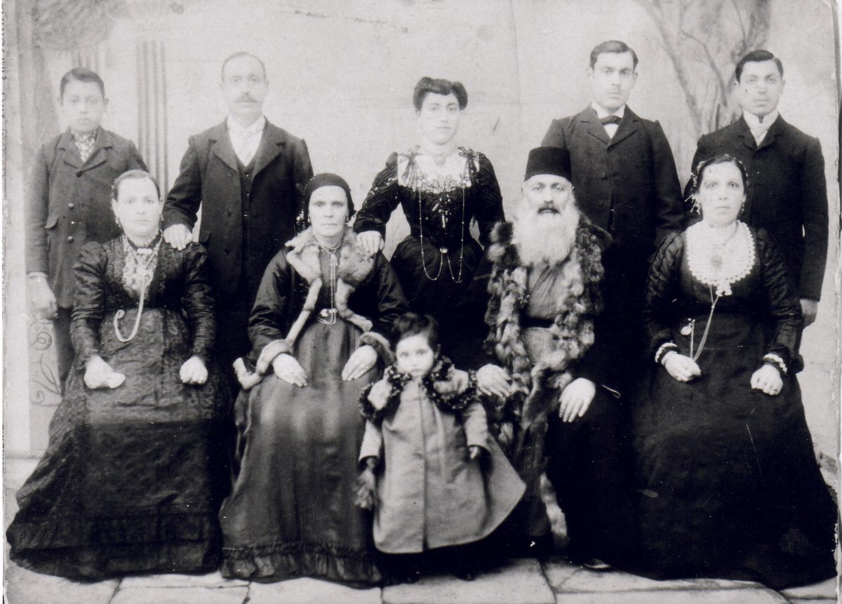 Από την έκθεση «Η εβραϊκή κοινότητα των Ιωαννίνων – Αντικειμένων μνήμη» που παρουσιάζεται στο Εβραϊκό Μουσείο της Ελλάδος.