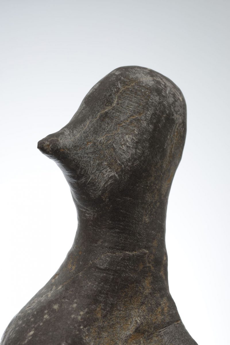 «Ένα Αίνιγμα 7.000 χρόνων»: λίθινη ανθρώπινη μορφή της Tελικής Nεολιθικής περιόδου (Φωτογραφικό Αρχείο Εθνικού Αρχαιολογικού Μουσείου).