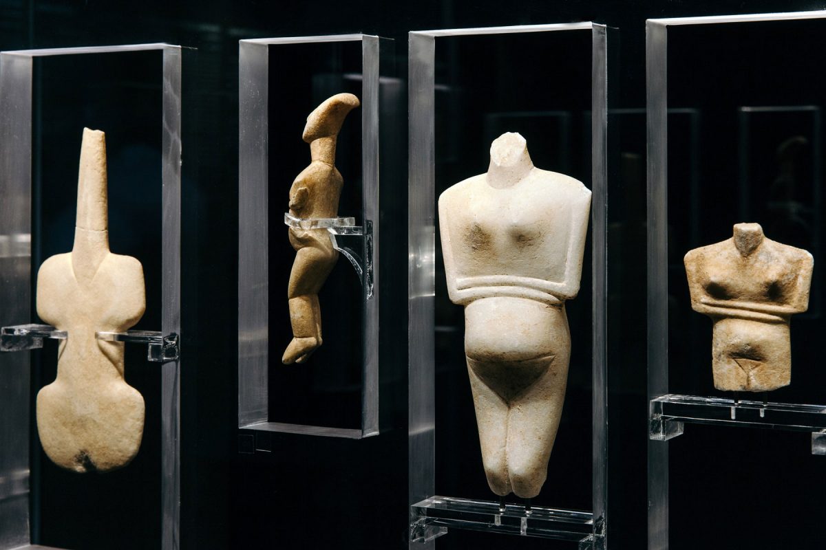 Άποψη της έκθεσης «Κυκλαδική Κοινωνία 5000 χρόνια πριν» που παρουσιάζεται στο Μουσείο Κυκλαδικής Τέχνης. Φωτ.: Πάρις Ταβιτιάν. © Μουσείο Κυκλαδικής Τέχνης.