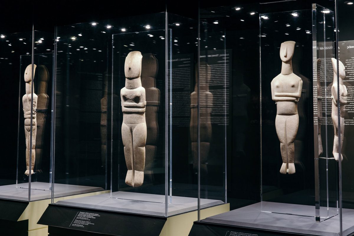Άποψη της έκθεσης «Κυκλαδική Κοινωνία 5000 χρόνια πριν» που παρουσιάζεται στο Μουσείο Κυκλαδικής Τέχνης. Φωτ.: Πάρις Ταβιτιάν. © Μουσείο Κυκλαδικής Τέχνης.
