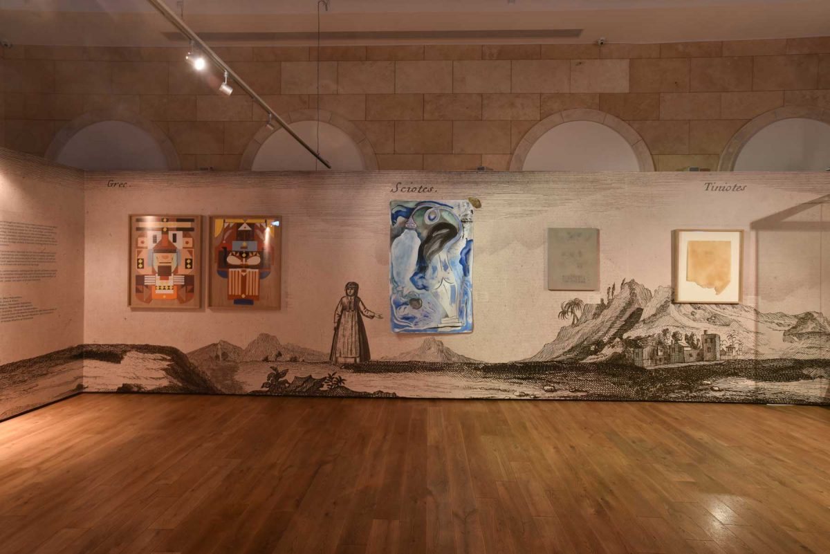 Άποψη της έκθεσης στην Costa Navarino.