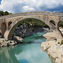 Τα γνωστά και άγνωστα πέτρινα γεφύρια του Αχελώου