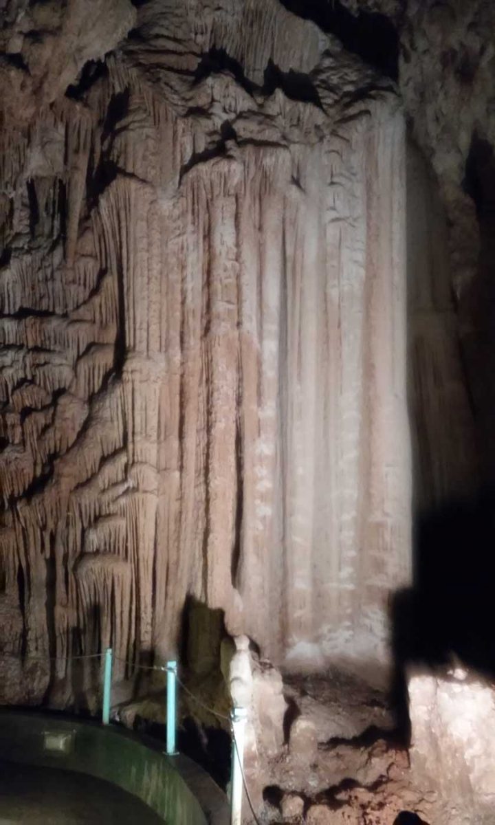 Άποψη του Σπηλαίου της Αλιστράτης (φωτ. ΑΠΕ-ΜΠΕ). 