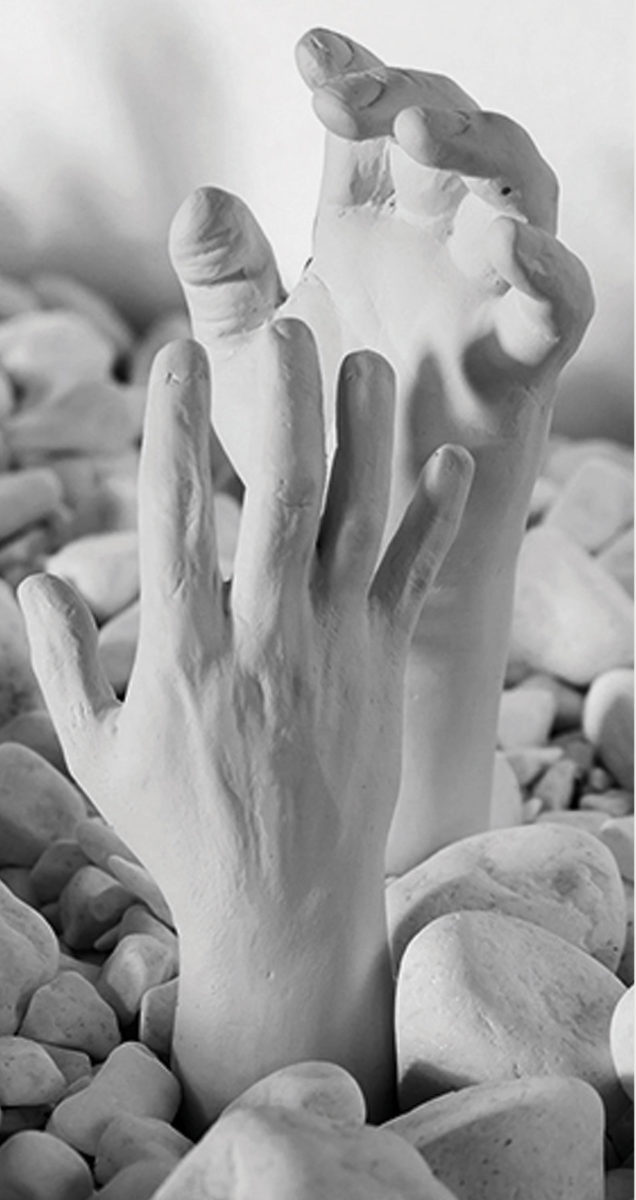 «Α-ΠΟΛ(ε)ΙΣ», επιδαπέδια εγκατάσταση της εικαστικού Άννης Καλτσίδου.