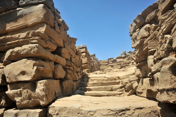 Ζώμινθος: Εσωτερική σκάλα που αποκαλύφθηκε κατά την ανασκαφή (φωτ. ΥΠΠΟΑ).