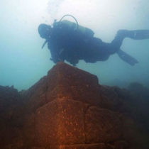 Κάστρο 3.000 ετών στο βυθό της λίμνης Βαν