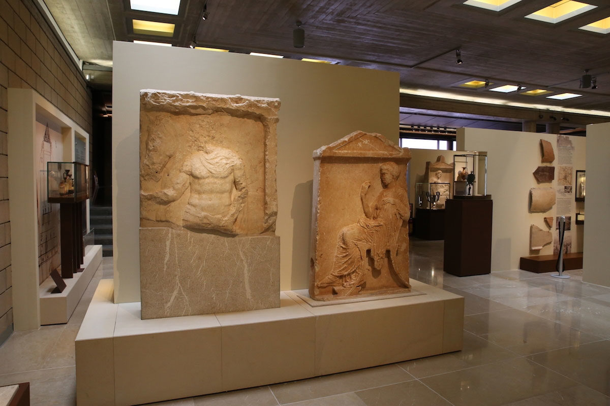 Αρχαιολογικό Μουσείο Θηβών: Άποψη της έκθεσης για τους κλασικούς χρόνους.