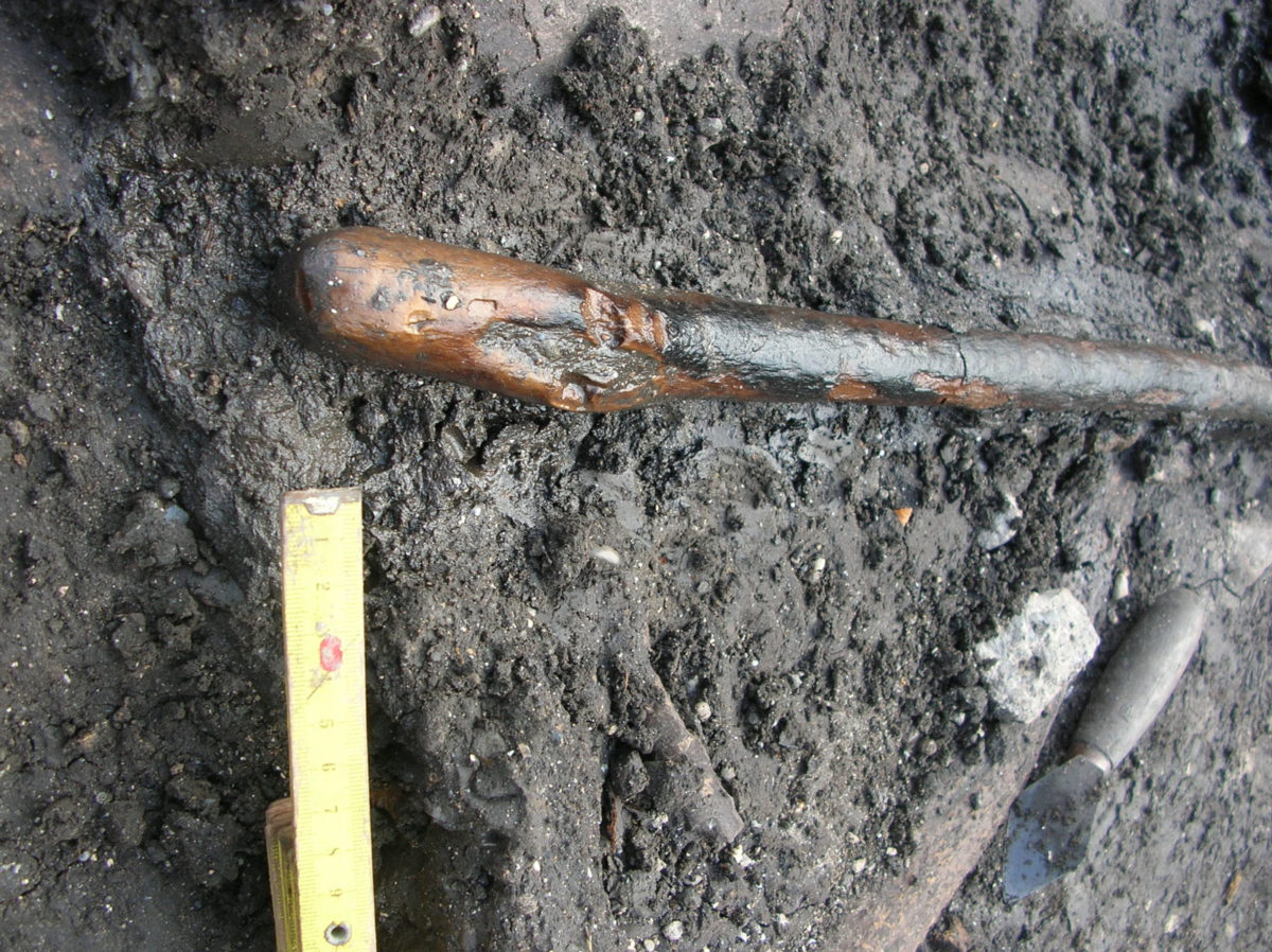 Λεπτομέρεια λαβής εργαλείου που μάλλον χρησιμοποιούνταν για το σκάλισμα του εδάφους (φωτ.: PNAS).