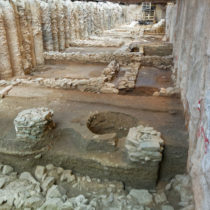 «Να συνεχιστούν οι εργασίες με την κατά χώραν διατήρηση των αρχαιοτήτων»