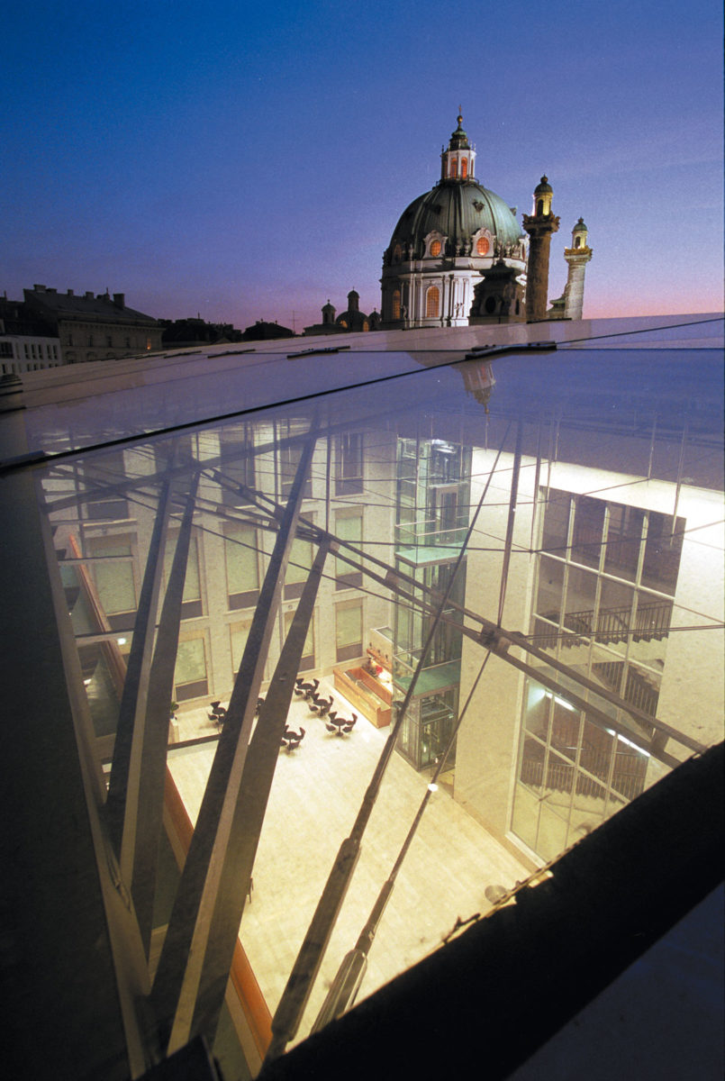 Αναμόρφωση και επέκταση του Ιστορικού Μουσείου της Πόλης της Βιέννης, 1998-2000.