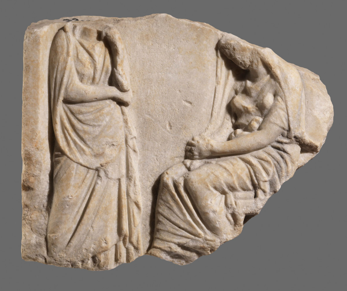 Ταφική στήλη του 4ου αι. π.Χ. Αρχαιολογικό Μουσείο Θεσσαλονίκης.  