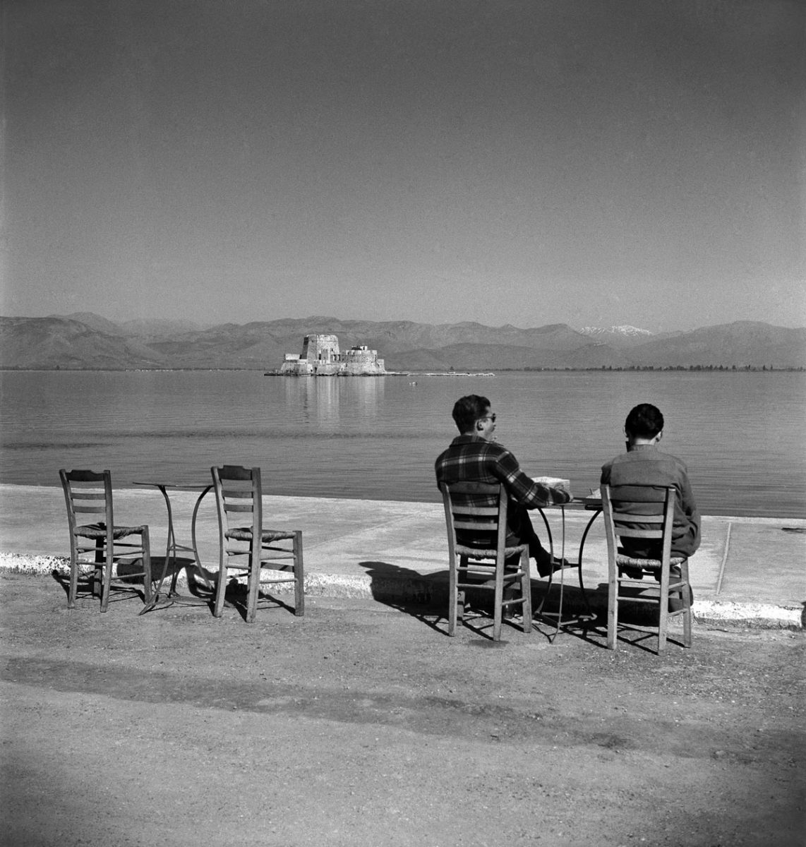 Joan Leigh Fermor, «Ναύπλιο». Εθνική Βιβλιοθήκη της Σκωτίας, Φωτογραφική Συλλογή Joan Leigh Fermor, Εδιμβούργο. ©Joan Leigh Fermor Estate.