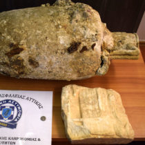 Ανάβυσσος: Συλλήψεις για παράνομη κατοχή αρχαίων αντικειμένων