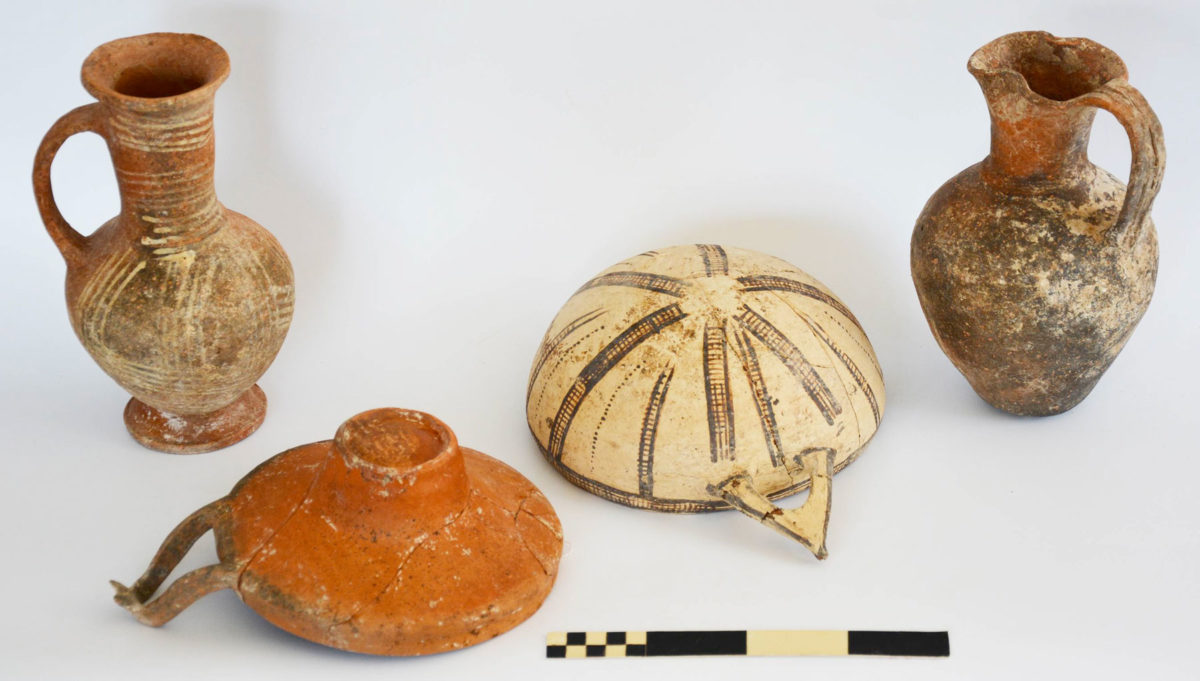 Δρομολαξιά-Βυζακιά: Τύποι εγχώριας κεραμικής (φωτ.: Τμήμα Αρχαιοτήτων Κύπρου).